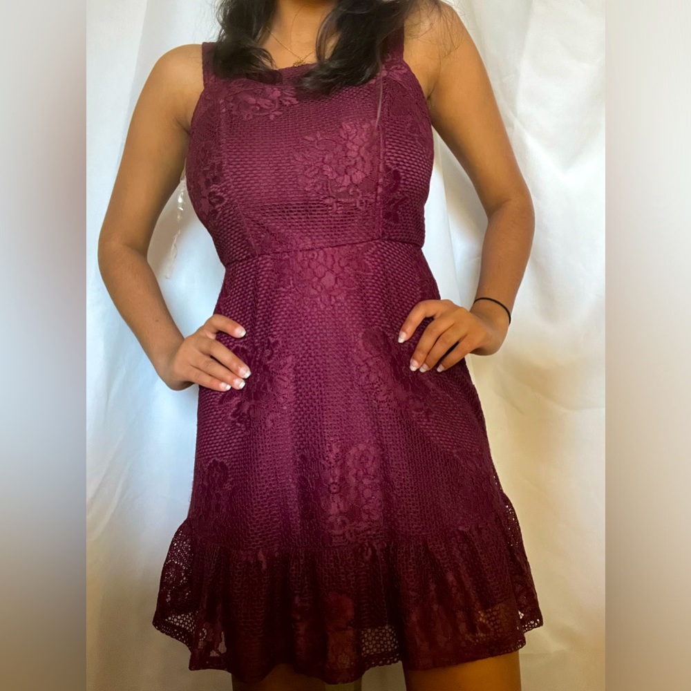 Super pretty burgundy dress. wore once for my bday. Size small and soft, comfy!